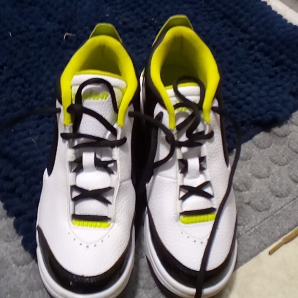 Jordan sneakers - Picture 3 of 3